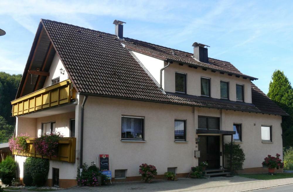 "Kaiser'S" Ferienwohnung Mit Balkon Und Garten Offenhausen Exterior foto