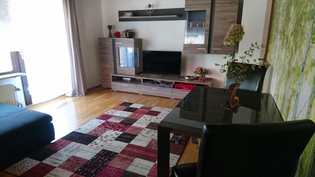 "Kaiser'S" Ferienwohnung Mit Balkon Und Garten Offenhausen Exterior foto