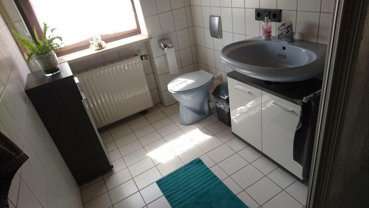 "Kaiser'S" Ferienwohnung Mit Balkon Und Garten Offenhausen Exterior foto